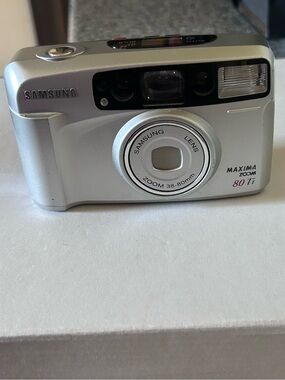 Samsung MAXIMA 80 Ti Point & Shoot 35mm Film Camera With Zoom & Flash WORKS
